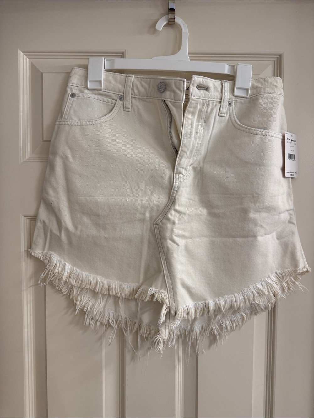 We The Free People Denim Shorts Frayed Jean Shorts in Cream Size 28 NWT